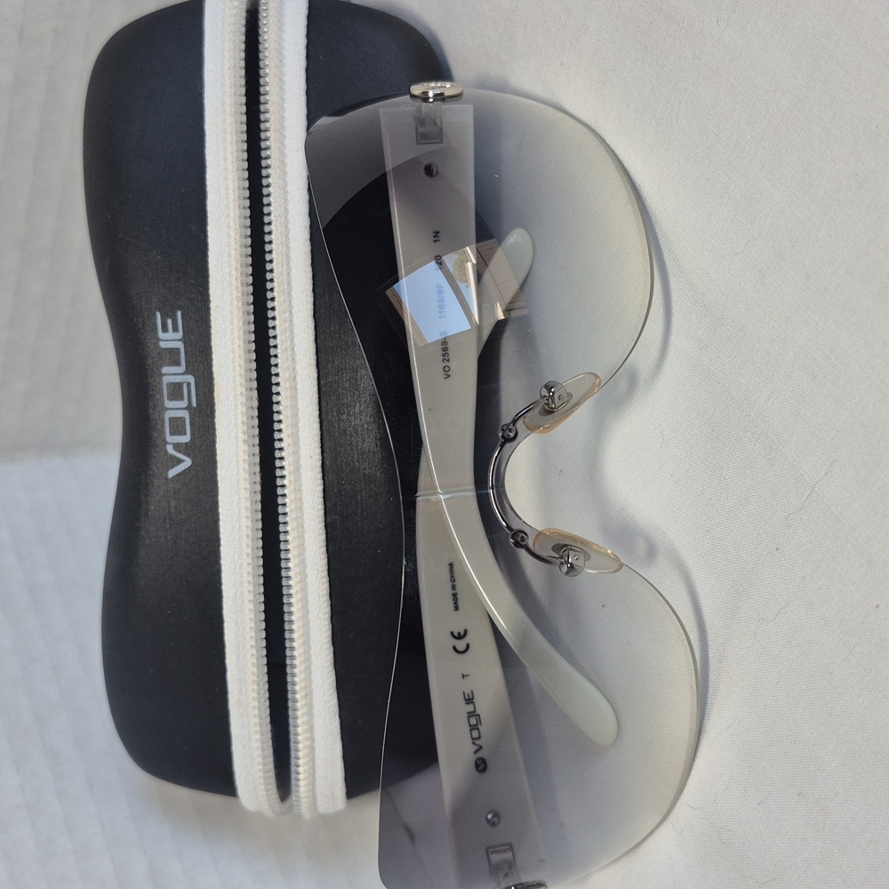 Vogue Women's Sunglasses Gradient Shield Rimless off white